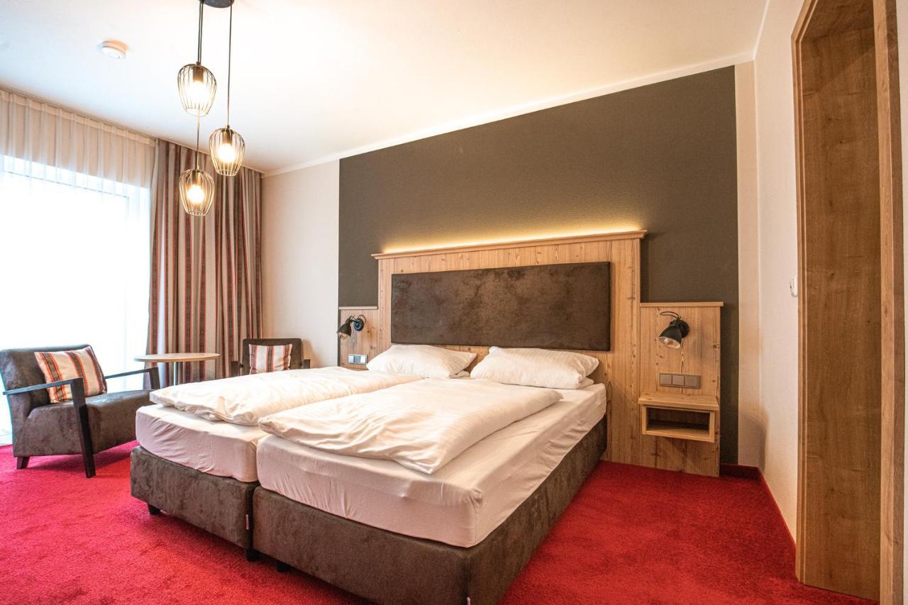 Landgastohf Thiem Hotel ไวเชนเฟลด์ ภายนอก รูปภาพ