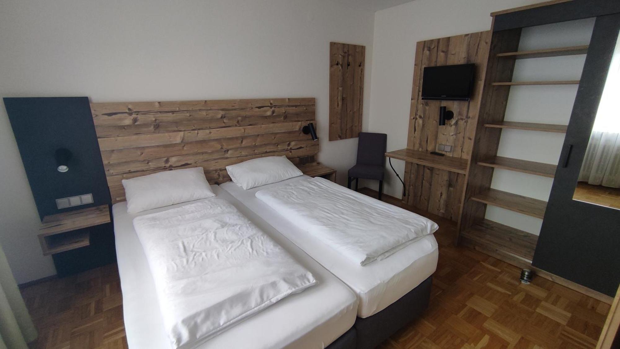 Landgastohf Thiem Hotel ไวเชนเฟลด์ ภายนอก รูปภาพ